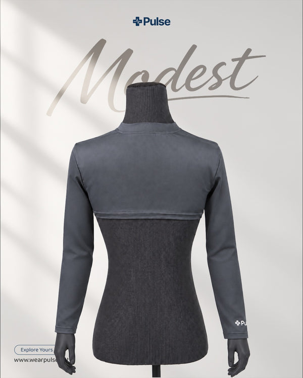 Pulse Modest in Slate Grey – on mannequin, back view | modest under-scrub layer for women | Pulse Scrubs Pakistan