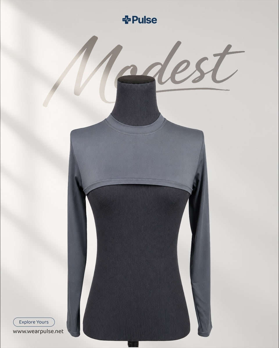 Pulse Modest in Slate Grey – on mannequin, front view | modest under-scrub layer for women | Pulse Scrubs Pakistan